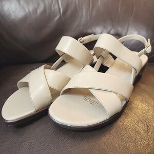 Tan Women's Naturalizer Strap Sandals